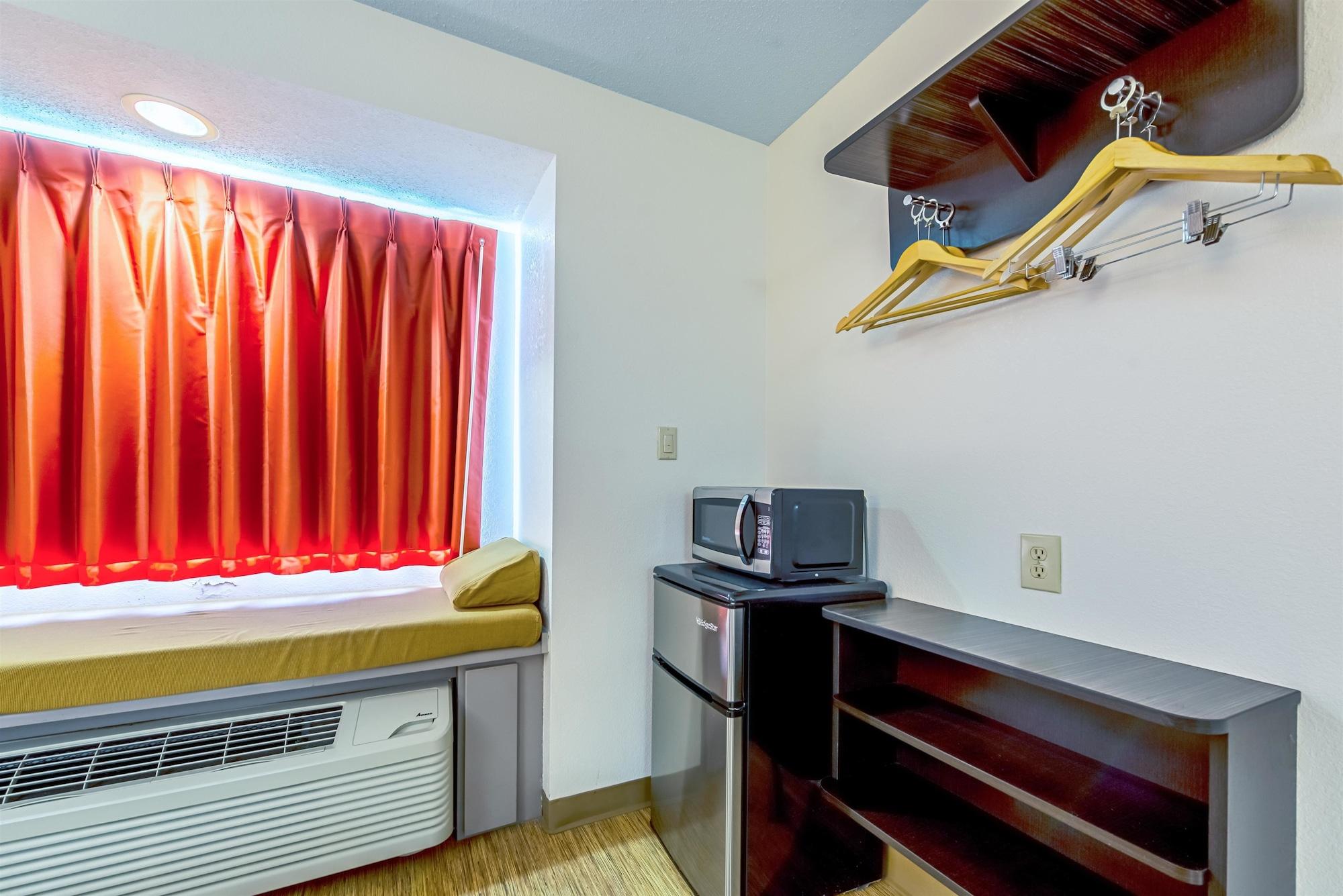 Motel 6 Indianapolis Carmel Zewnętrze zdjęcie